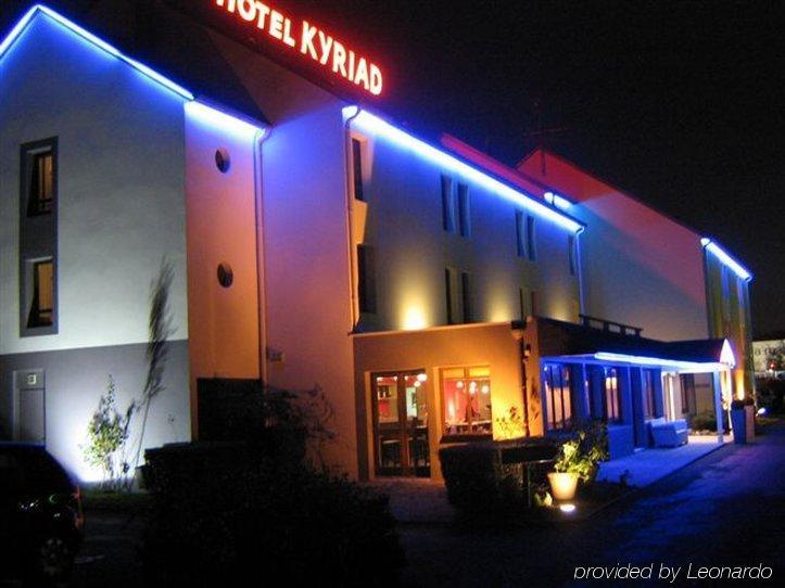 Kyriad Tours Sud - Chambray Les Tours Bagian luar foto